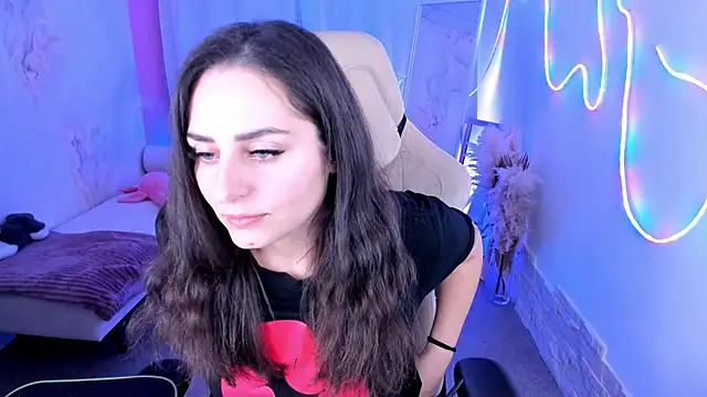 ValeriiMills online show from December 4, 4:08 pm