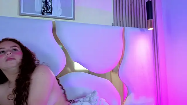 AmmberJones online show from September 20, 3:10 pm