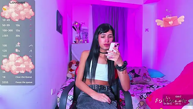 SkylerBennet online show from March 30, 4:01 am