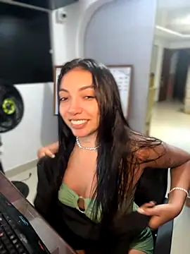 ImAshley1 online show from September 15, 11:56 pm