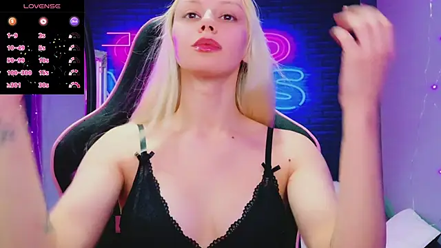 AlessiaCroft online show from March 8, 5:11 am