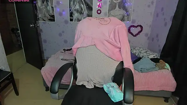 Medussa katt online show from November 12, 4:21 am