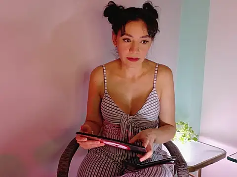 Alicia Montess online show from November 4, 10:48 pm