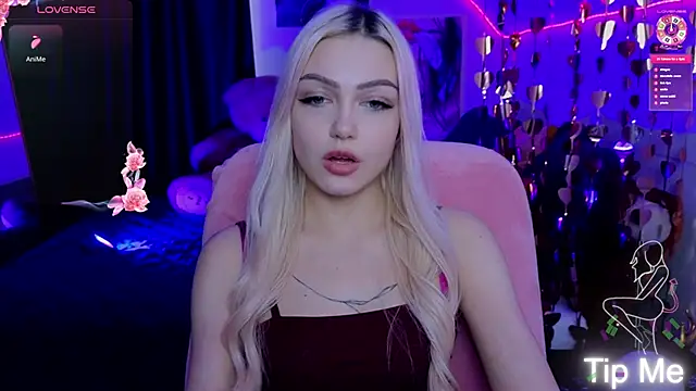 LinaLirian online show from March 3, 2:01 pm