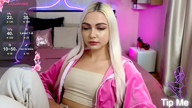 LinaLirian online show from October 19, 1:57 pm