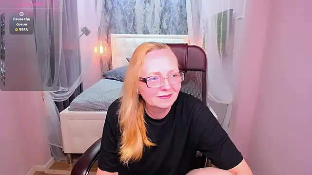 Karen Villis online show from August 3, 11:49 am