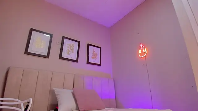  lucia 18 online show from September 29, 6:13 pm