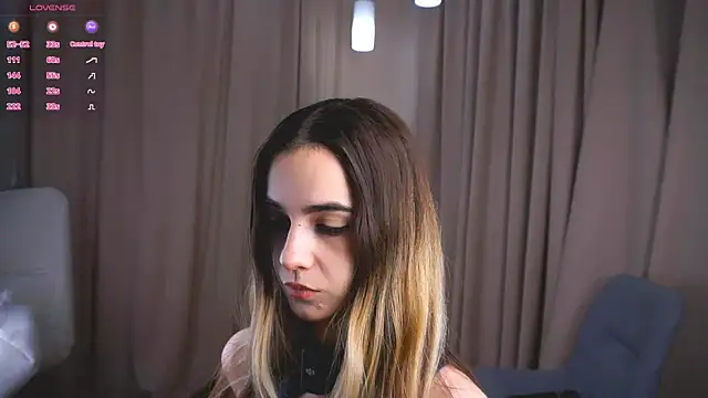 CupSizeGirl online show from October 1, 4:12 pm