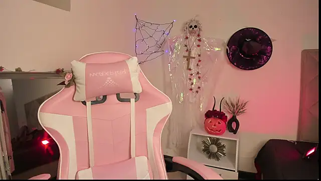 Paprika  online show from October 7, 6:23 pm