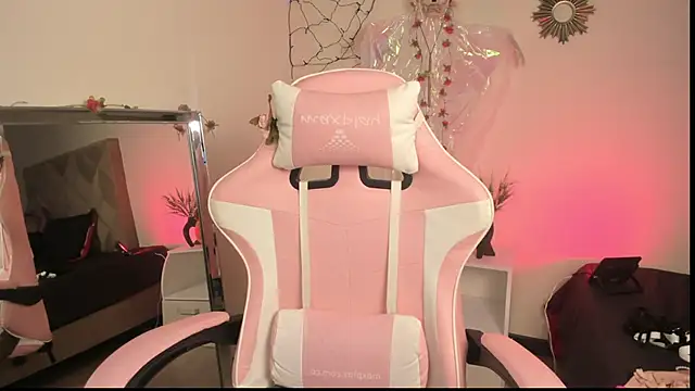 Paprika  online show from October 15, 6:32 pm