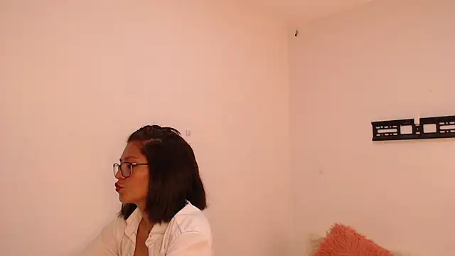 renataj online show from October 17, 2:09 pm