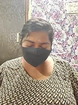 Liyaa 24 online show from March 15, 8:00 pm