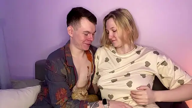 julielourens online show from March 7, 7:37 am