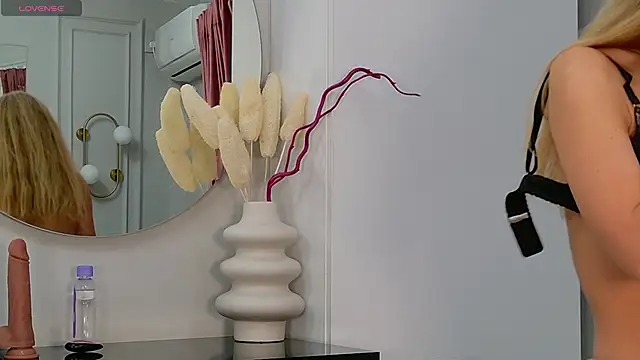 SiennaPierce online show from October 20, 4:15 am