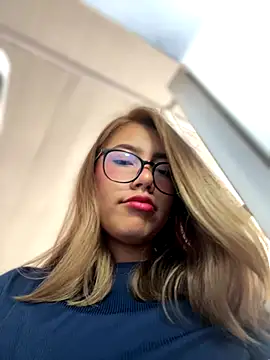 sara calderon online show from September 16, 1:19 pm