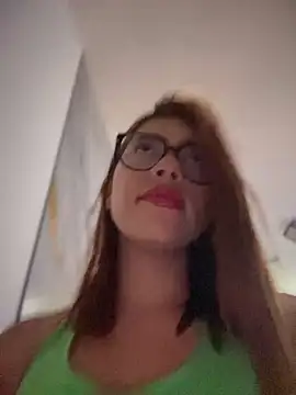 sara calderon online show from February 24, 1:32 pm