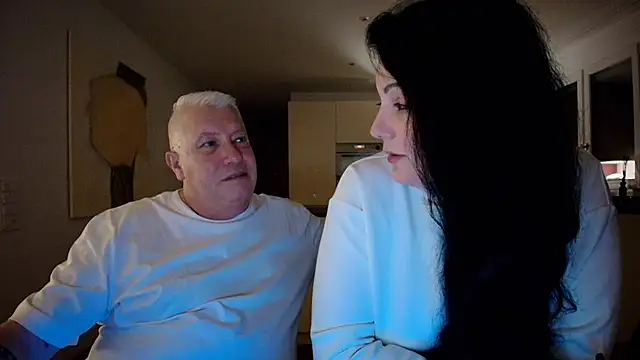 Kinky Couple69 online show from February 12, 8:54 pm