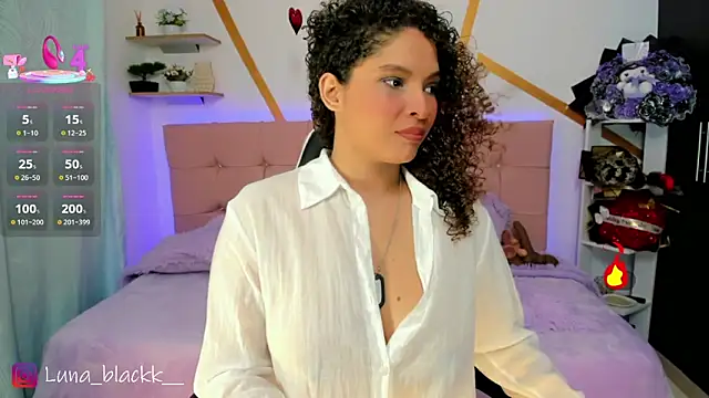 Luna blackk online show from March 10, 9:08 pm