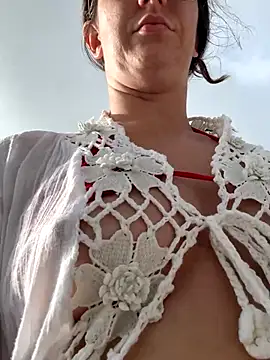 sweetsirenn online show from October 8, 1:04 pm