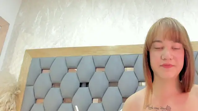 juliette pretty  online show from December 21, 7:51 pm