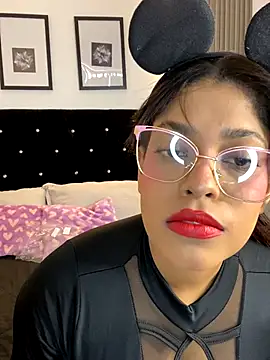 ashlycarteer online show from October 5, 7:30 pm