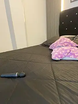 ashlycarteer online show from September 18, 7:01 pm