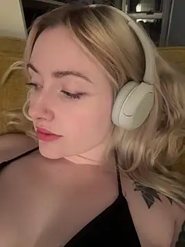 seeunexttuesday online show from December 19, 2:48 am