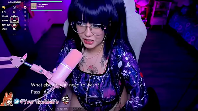 AlyssaRomanova online show from September 20, 4:44 am