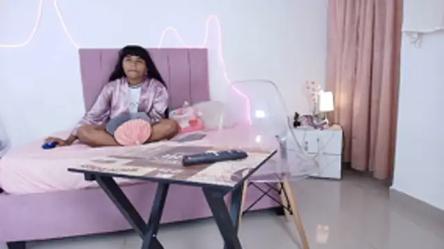 Andre lezcano online show from February 5, 9:18 pm