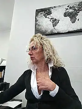 clarabell4 online show from January 15, 9:04 am