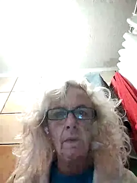 clarabell4 online show from October 8, 5:23 am