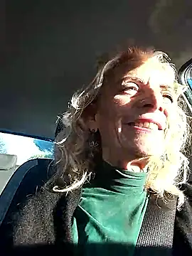 clarabell4 online show from December 17, 8:18 am