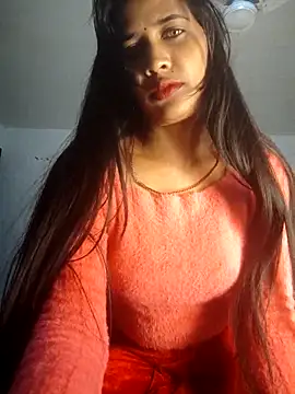 cute radhikaa online show from December 5, 6:31 pm