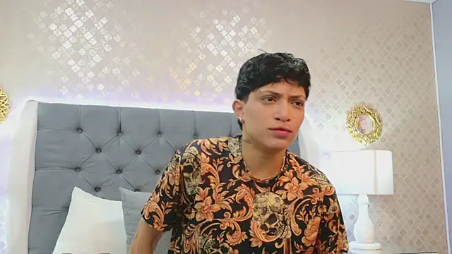 ZoeKrug online show from November 13, 11:53 am