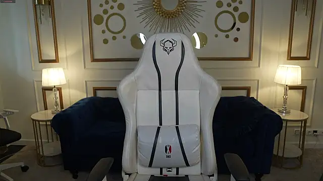 MissKaitrin online show from October 3, 8:30 am