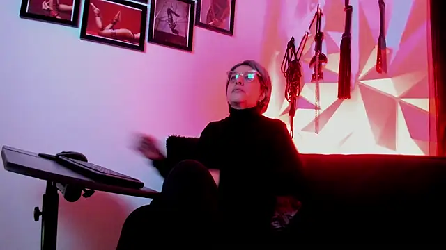 MistressNyx cg online show from October 15, 2:30 pm