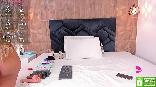 Gia Scott online show from December 3, 8:44 pm