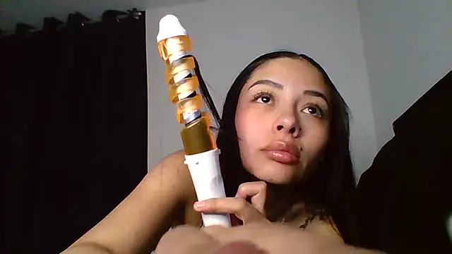 sara gomez1  online show from November 15, 1:06 am