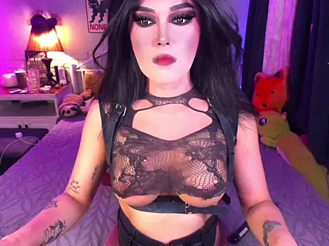 WILDDENNY1 online show from April 13, 1:23 pm