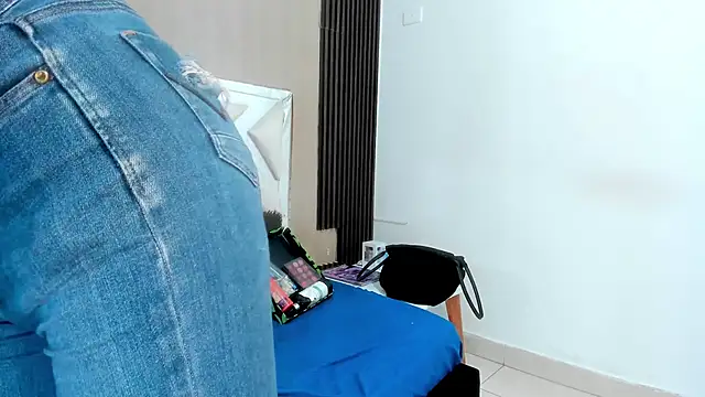 karen matwell online show from November 29, 1:53 am