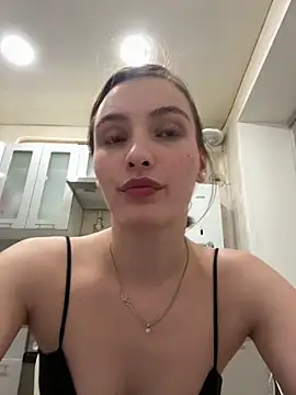 ZariaFlame online show from November 6, 10:15 pm