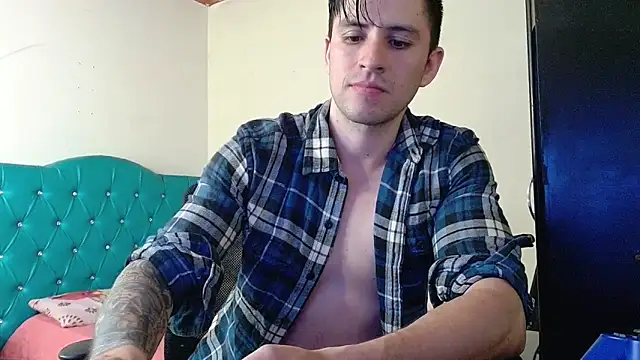 unusualsuccubus0 online show from October 22, 3:33 am