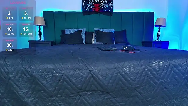 Alisse Moore online show from October 23, 12:44 pm