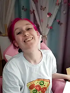 Fuzzy Unicorn online show from September 25, 7:12 pm