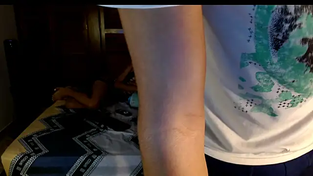 yenami online show from December 19, 6:05 am