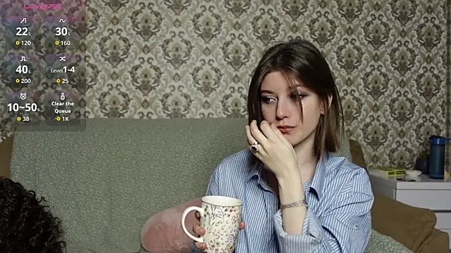 Marinaxmonroe online show from February 8, 2:32 pm