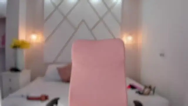 isabellashine online show from April 15, 4:07 pm