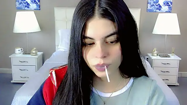 maddissonivanova online show from September 19, 10:09 pm