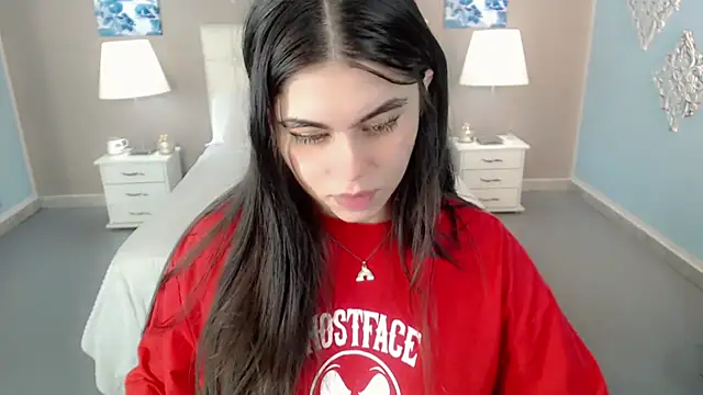 maddissonivanova online show from October 15, 7:38 pm