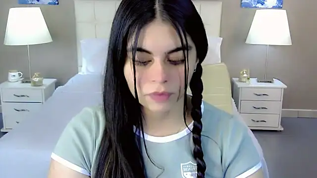 maddissonivanova online show from September 10, 7:25 pm